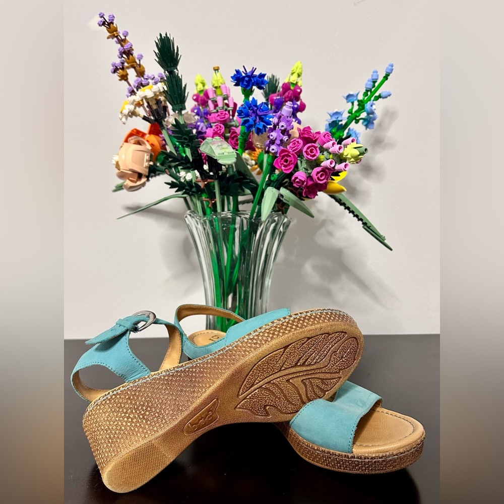 Born Concept aqua blue sandals! - Picture 5 of 5